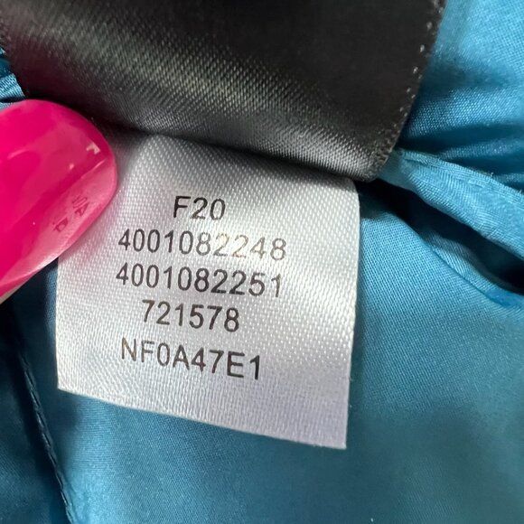 The North Face Womens 550 Fill Alpz Blue Camo Goose Down Vest Size Medium - Picture 8 of 14